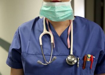 Ο ΣΥΡΙΖΑ σεντράρει και η ΝΔ σκοράρει ενάντια στους Ιατρούς ΤΕΠ και ΕΚΑΒ