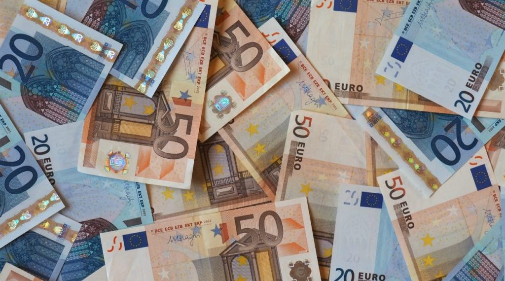 «Ζεσταίνονται» οι τσέπες για 12 Τρικαλινούς