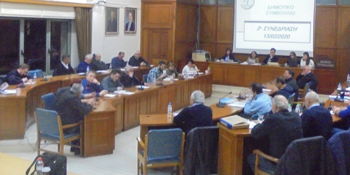 Από καθαρή σύμπτωση δεν …γκρεμίστηκε το Δημαρχείο Τρικάλων