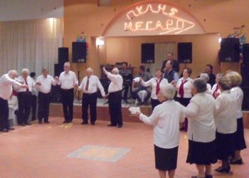 Το «τσίκνισαν» (και) με …πίτα