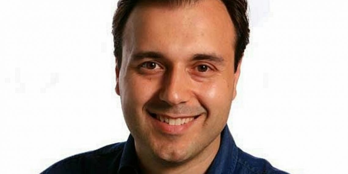 Γελάνε και τα μουστάκια του που δεν έχει…