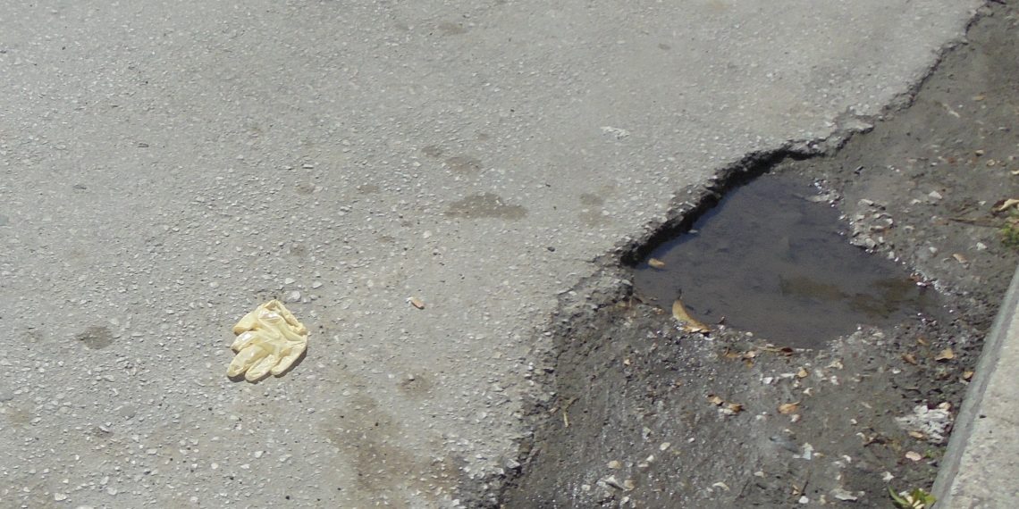 Στα Τρίκαλα μια …τρύπα στο νερό