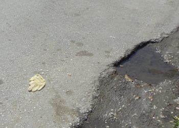 Στα Τρίκαλα μια …τρύπα στο νερό