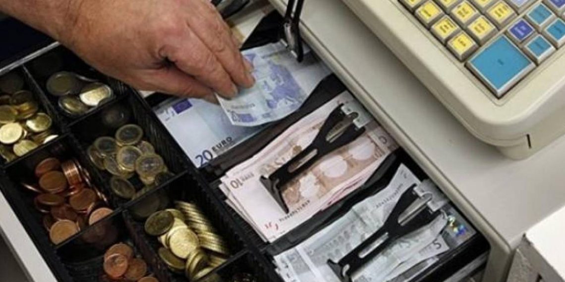 Βρέθηκαν οι … «μακρυχέρηδες»