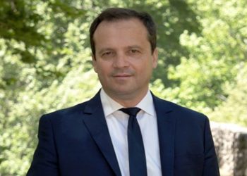 Χωρίς …μισθό ο Θανάσης Λιούτας