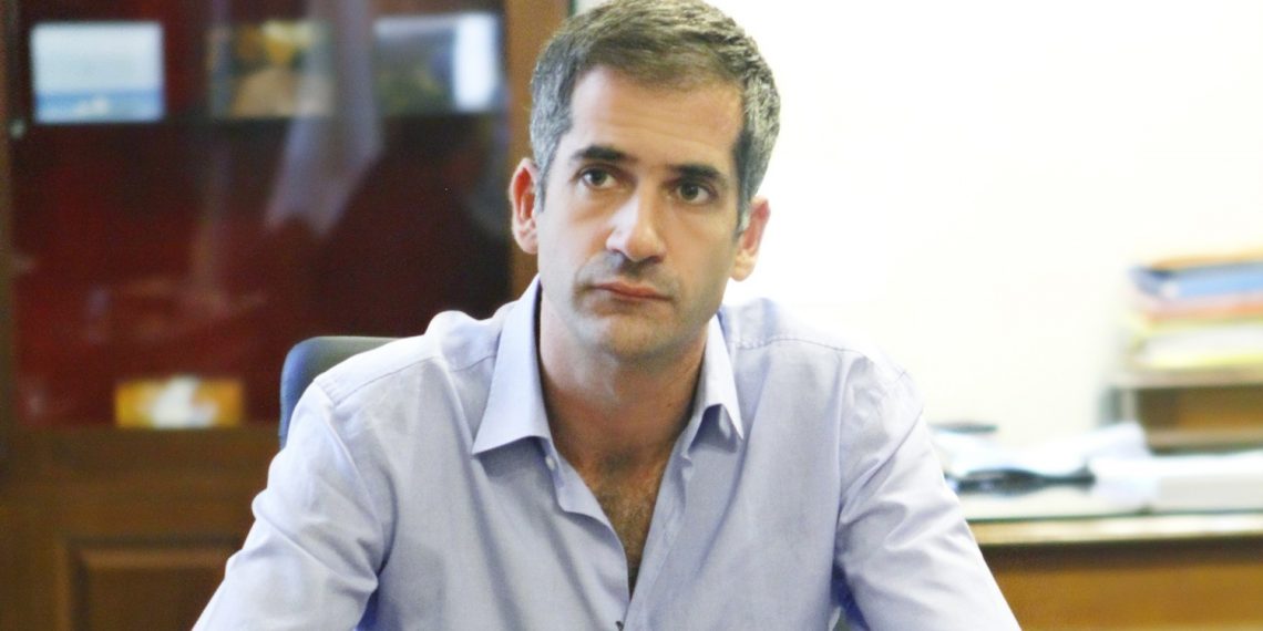 Ο Παπαστεργίου στην …θεωρία και ο Μπακογιάννης στην …πράξη