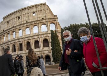 Ο «κορωνοϊός» μετέτρεψε την Ιταλία σε … «Κίνα της Ευρώπης»