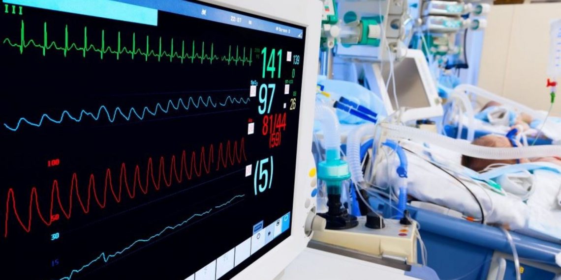 Στους 53 οι νεκροί και στους 91 οι νοσούντες στις ΜΕΘ στην Ελλάδα από τον «κορωνοϊό»