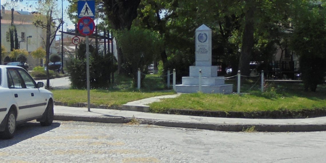 Δεν κόβεται ούτε με «κορωνοϊό» το …χούι
