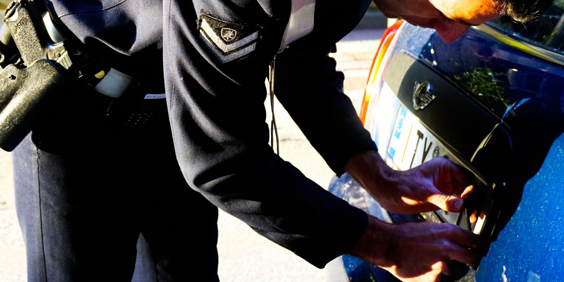 Αφαίρεση πινακίδων κυκλοφορίας για 822 οχήματα