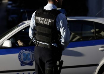 Έφοδος Αστυνομικών σε οικία στα Τρίκαλα