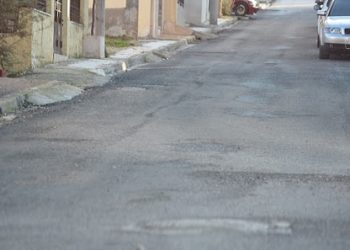 Υπογραφές για …άσφαλτο στα Τρίκαλα