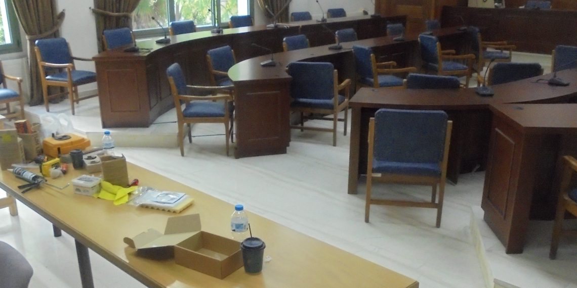 Μετατροπές στο Δημαρχείο Τρικάλων λόγω… «κορωνοϊού»