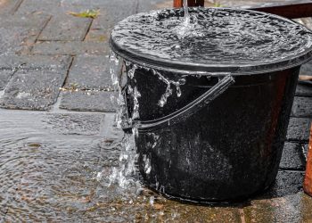 Ξανά …κουβάδες στα Τρίκαλα