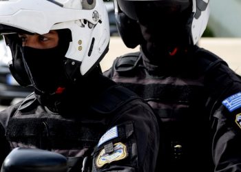 Χειροπέδες στα Τρίκαλα λόγω «ερυθρά αγγελίας» της Interpol Αλβανίας