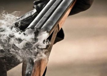 Δολοφόνησε τον «Βενιαμίν» της οικογένειας του και αυτοκτόνησε