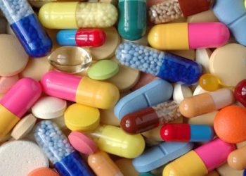 Χειροπέδες στα Τρίκαλα για παράνομη κατοχή ναρκωτικών χαπιών