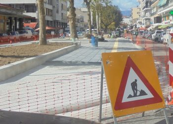 Ολοκληρώνεται η …πλακόστρωση