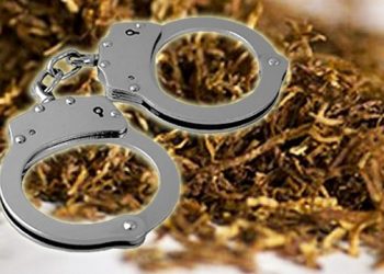 Χειροπέδες στα Τρίκαλα λόγω αφορολόγητου καπνού