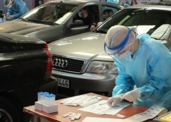 «Drive through testings» για τον «κορωνοιό» την Δευτέρα στα Τρίκαλα