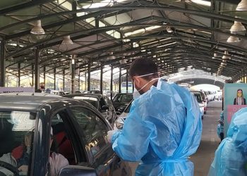 «Ουρές» στην Λάρισα για δωρεάν rapid test