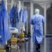 Άλλοι 59 νεκροί και 400 διασωληνωμένοι στις ΜΕΘ