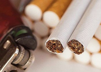 Χειροπέδες για αφορολόγητα τσιγάρα