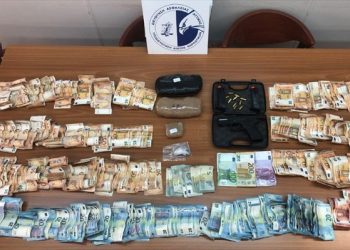 Σωφρονιστικός υπάλληλος έμπορος ναρκωτικών…