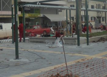 Η εποχή της …τέντας στα Τρίκαλα