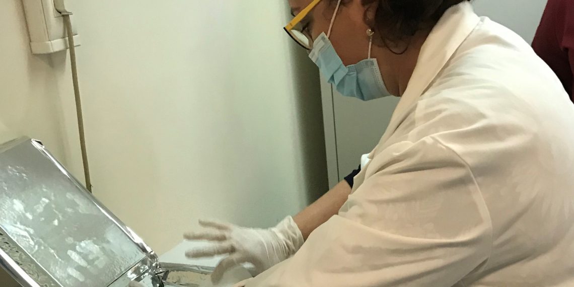 Έφτασαν στο Νοσοκομείο Τρικάλων τα εμβόλια κατά του covid-19