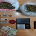 Χειροπέδες στον χασισέμπορα και σε πελάτες του