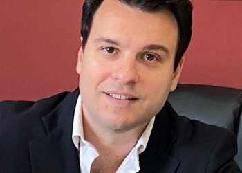 Καθήκοντα από την Κυβέρνηση στον Γιώργο Βλαχογιάννη