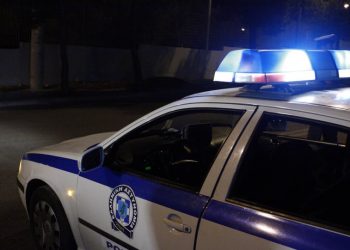 Επίθεση 11 ατόμων σε οικία προκαλώντας φθορές