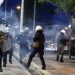 Μάχες με μολότοφ και χημικά