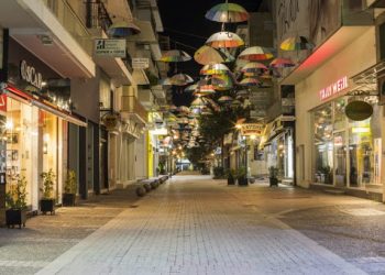 Σε ρυθμούς …καλοκαιριού τα εμπορικά καταστήματα των Τρικάλων