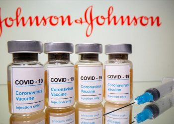 «Stop» από την Δανία στο εμβόλιο της «Johnson & Johnson»