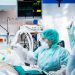 Περαιτέρω μείωση ασθενών με covid-19 στις MEΘ