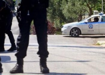 Τον μπλόκαραν στο ύψος των Μικροθηβών