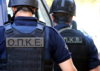 Χειροπέδες μετά από «θερμό» επεισόδιο σε κατάστημα