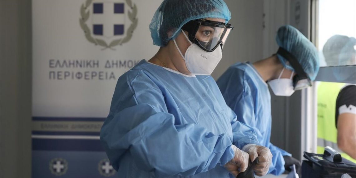 Για επανέλεγχο 8 άτομα