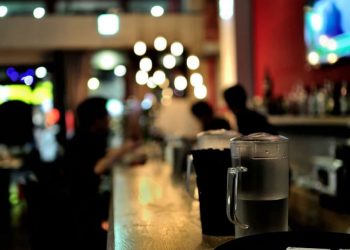 Σύλληψη και πρόστιμα για παραβίαση ωραρίου λειτουργίας καταστήματος