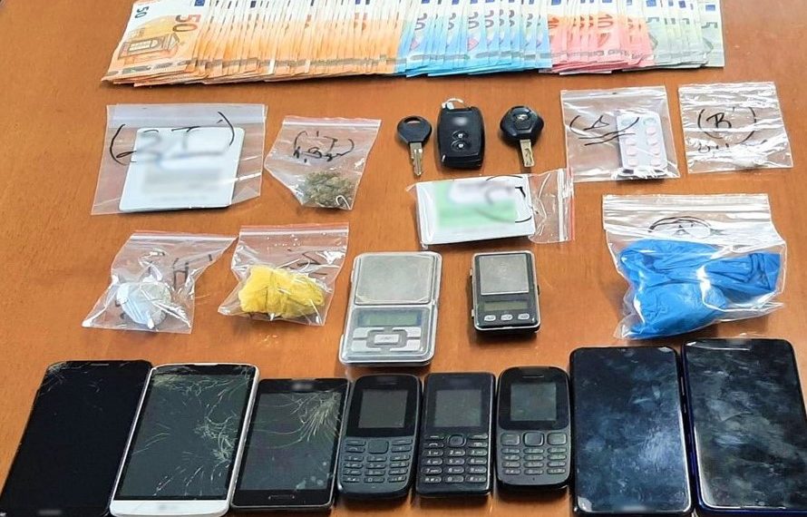 Χειροπέδες για εμπορία και διακίνηση ηρωίνης στα Τρίκαλα