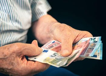 Οι ημερομηνίες καταβολής των συντάξεων Αυγούστου