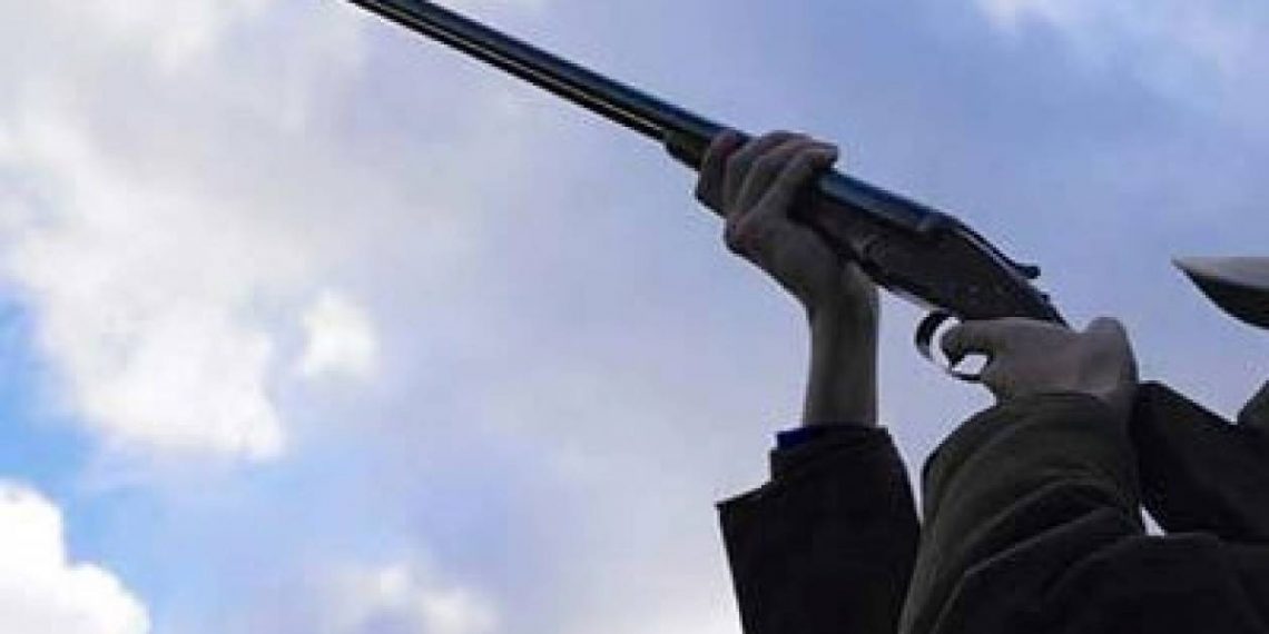 Χειροπέδες για τα …πυρά