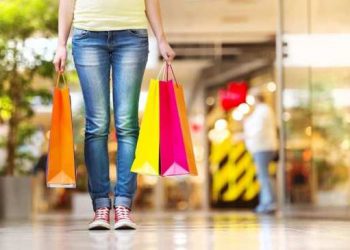 Σε ρυθμούς …καλοκαιριού τα εμπορικά καταστήματα των Τρικάλων