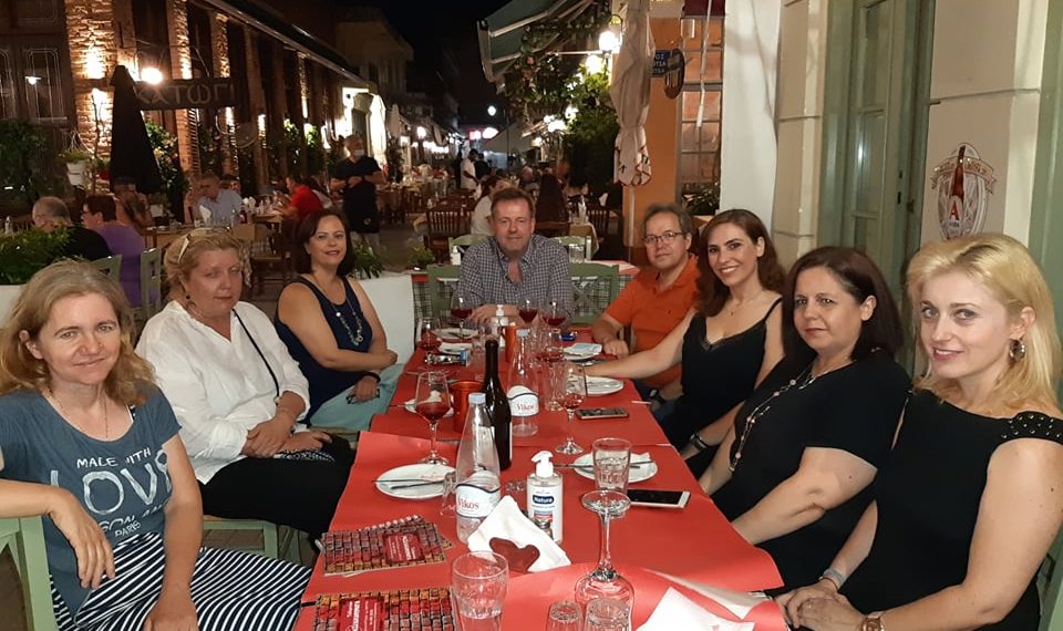 Με δείπνο στα «Μεζεδοκαμώματα»