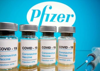 Με την 2η δόση του εμβολίου της «Pfizer»