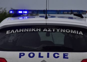 Χειροπέδες σε Έλληνα και Αλλοδαπό