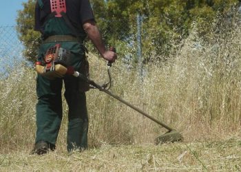 Συμβάσεις για τον καθαρισμό του οδικού δικτύου του Νομού Τρικάλων