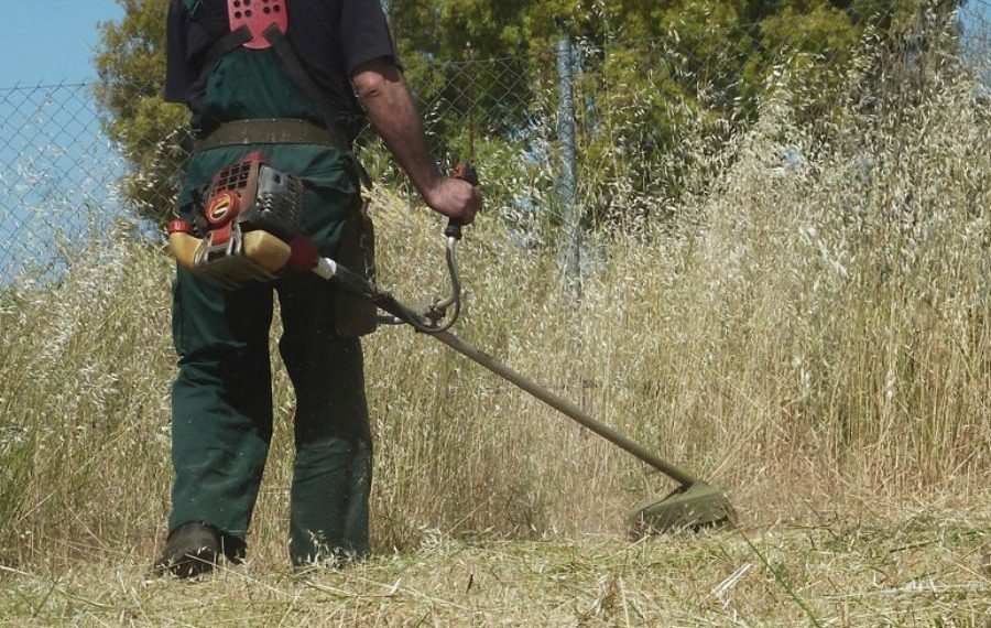 Συμβάσεις για τον καθαρισμό του οδικού δικτύου του Νομού Τρικάλων